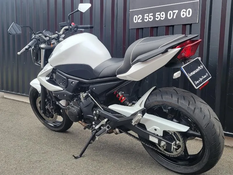 XJ6N