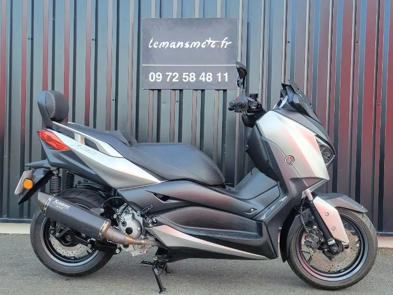 XMAX 300