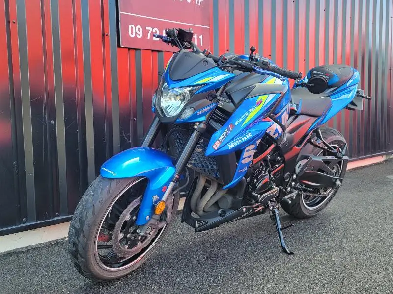 GSXS 750