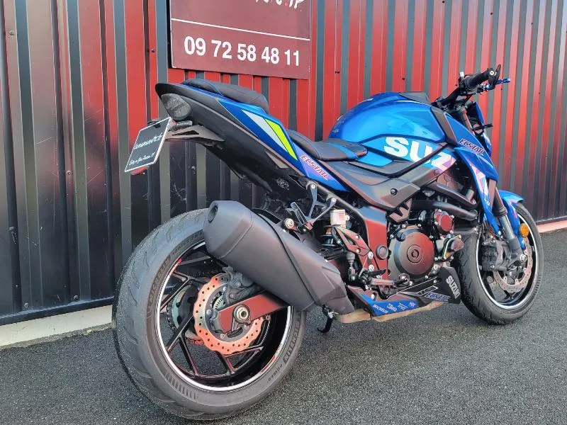 GSXS 750