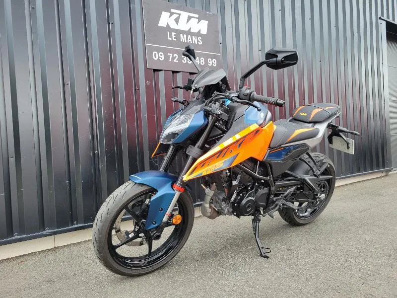 125 DUKE ABS