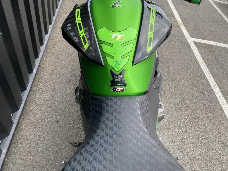 Z 800