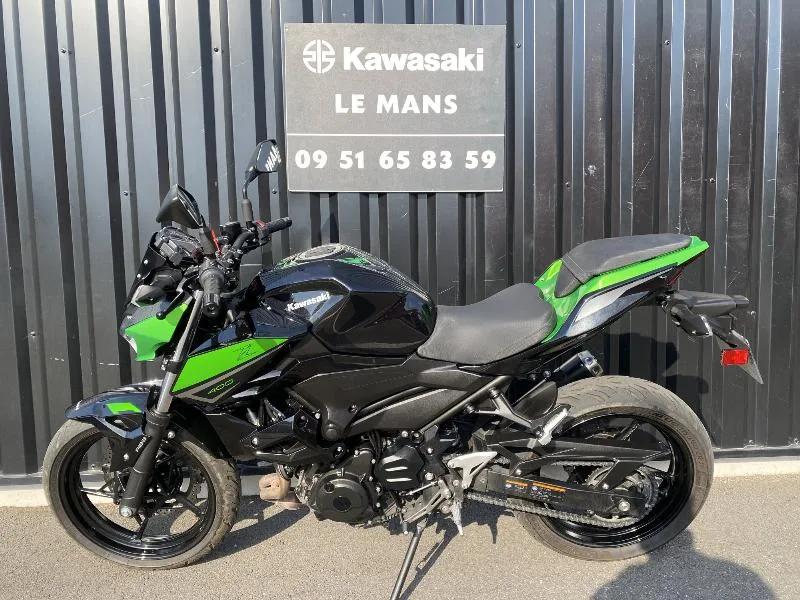Z 400 SPORT