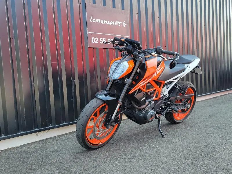 390 DUKE