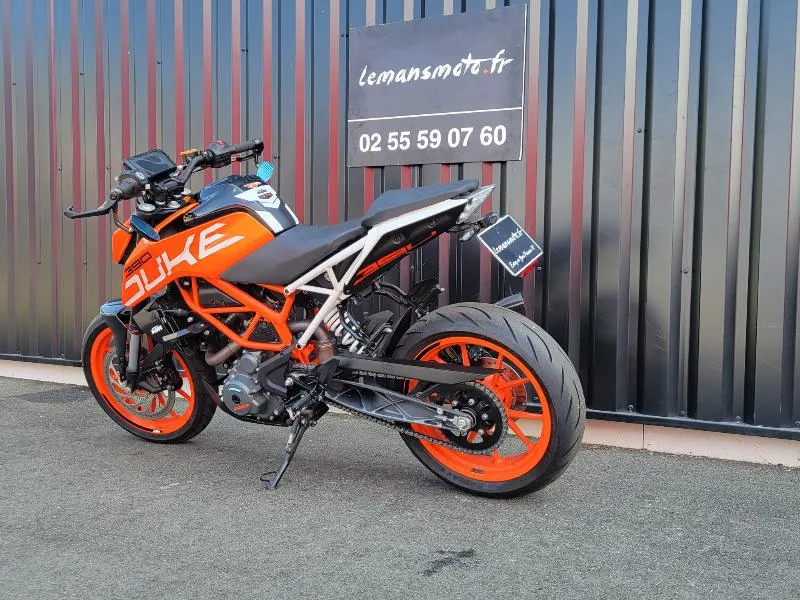 390 DUKE