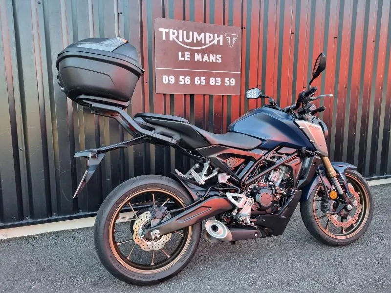 CB 125  R