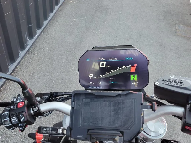 F 900 R
