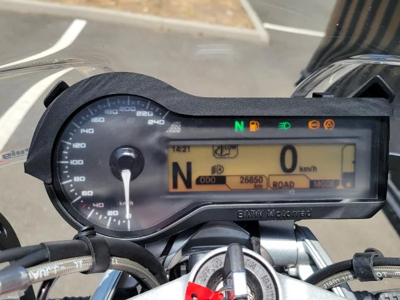 R 1200 R