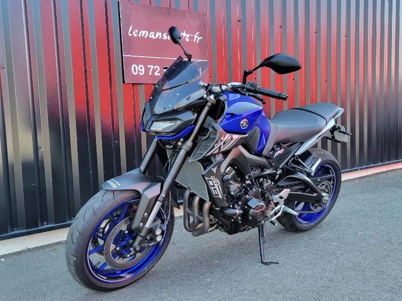 MT09