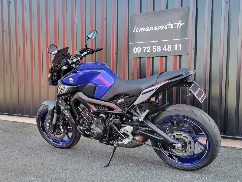 MT09