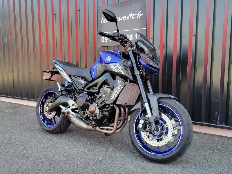 MT09