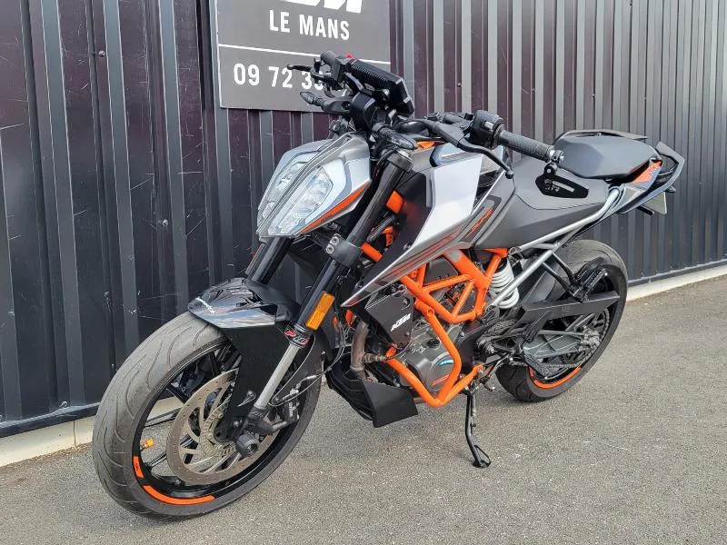 125 DUKE ABS