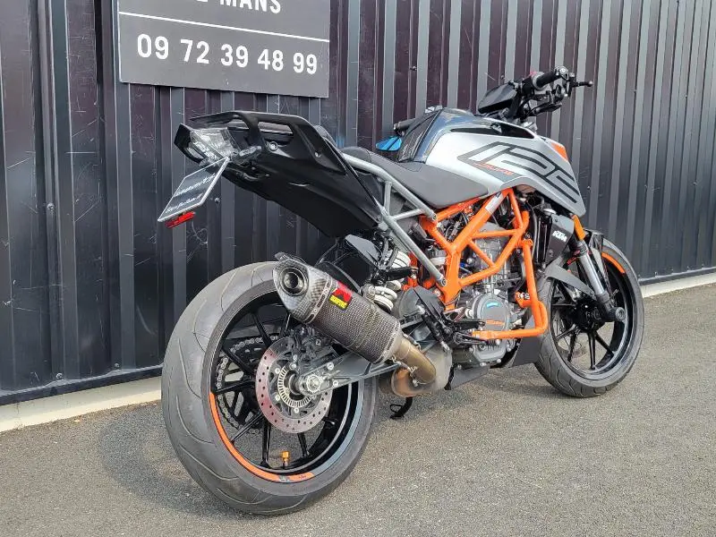 125 DUKE ABS