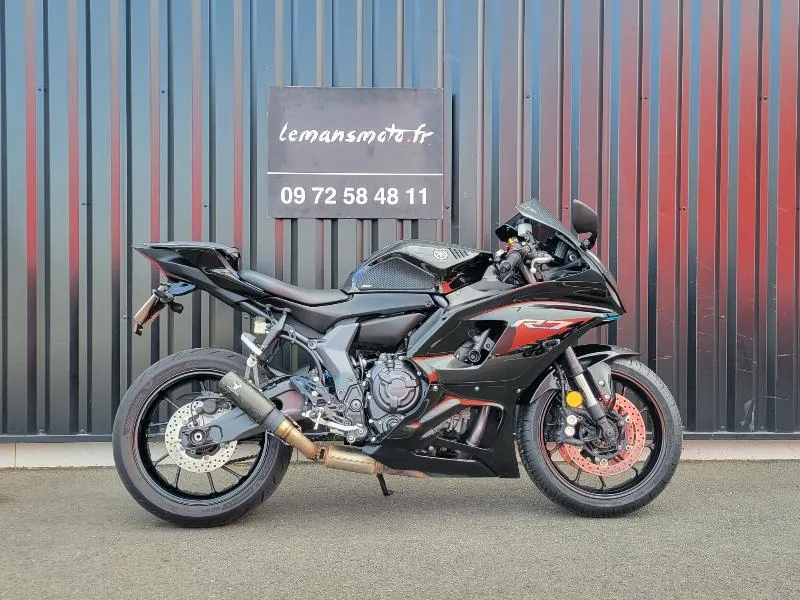 YZFR7
