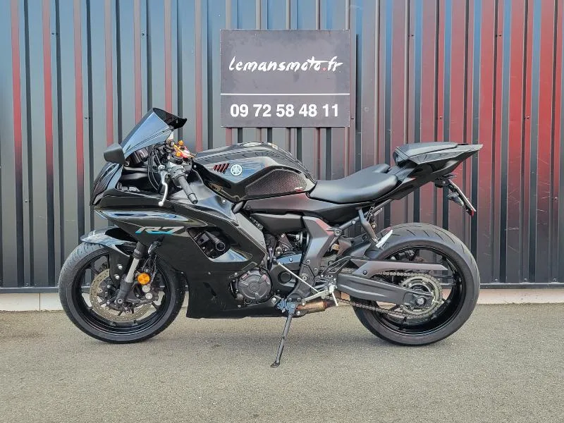 YZFR7
