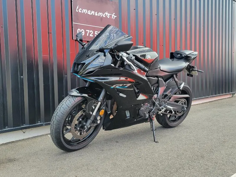 YZFR7