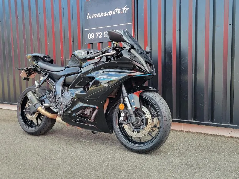 YZFR7