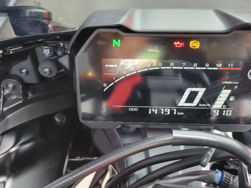 YZFR7
