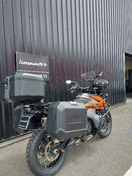 890 ADVENTURE