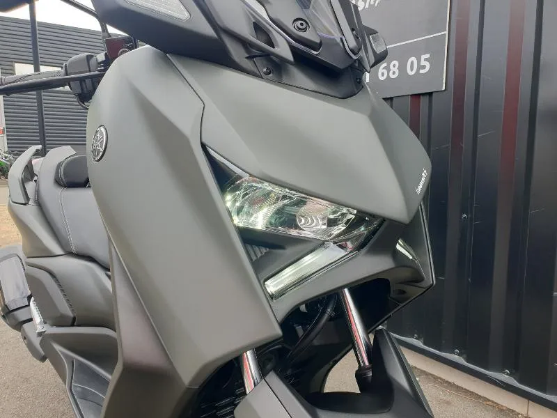 XMAX 300