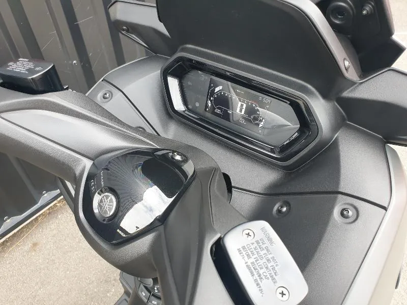 XMAX 300