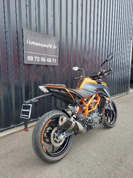 390 DUKE