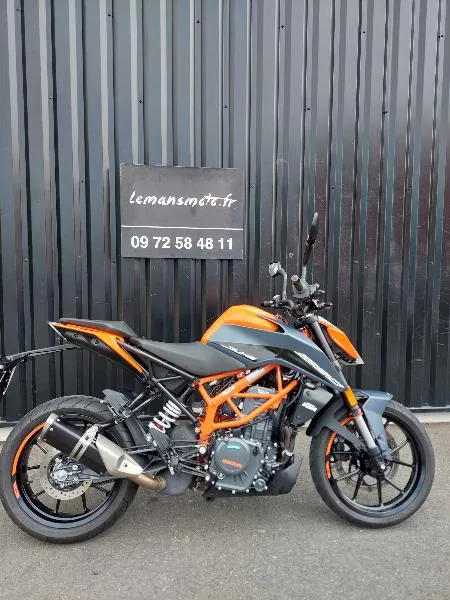 390 DUKE