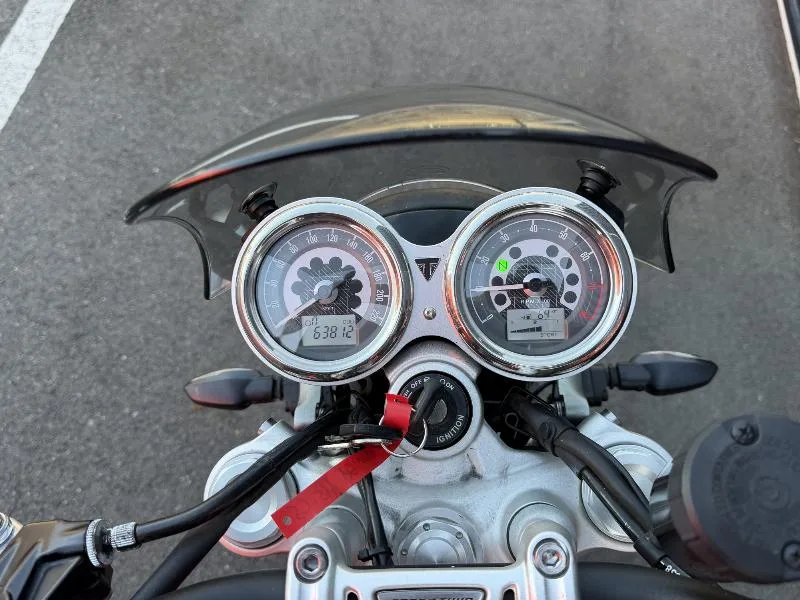 SPEED TWIN 1200