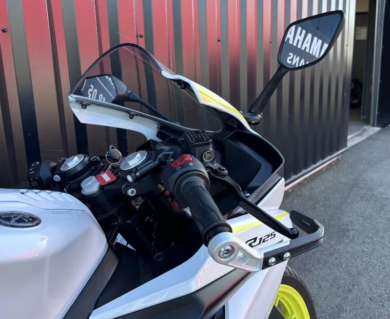 YZFR 125