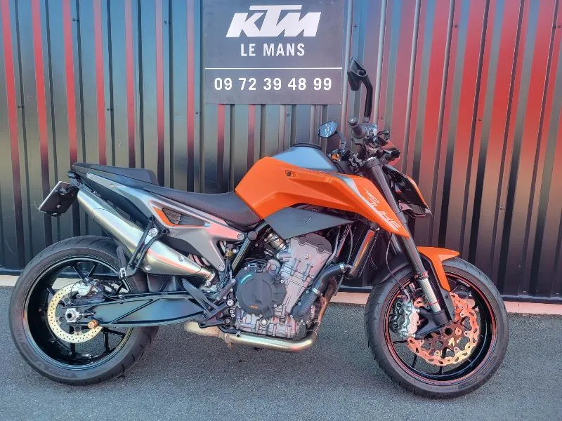 790 DUKE 2018