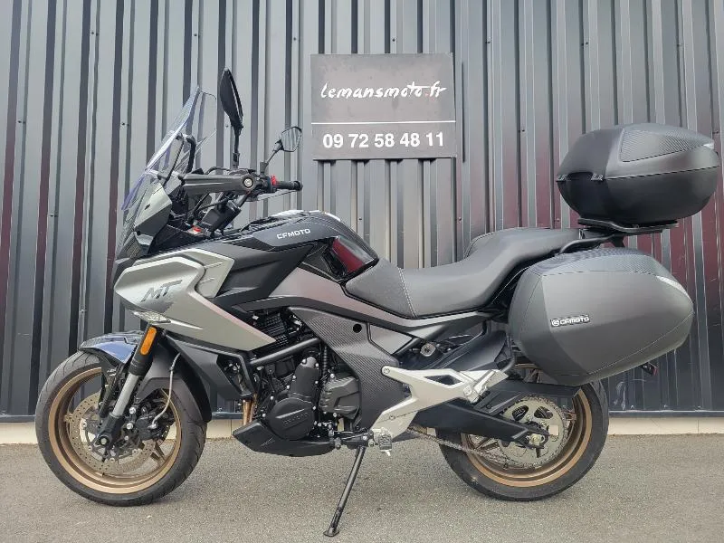 MT 700