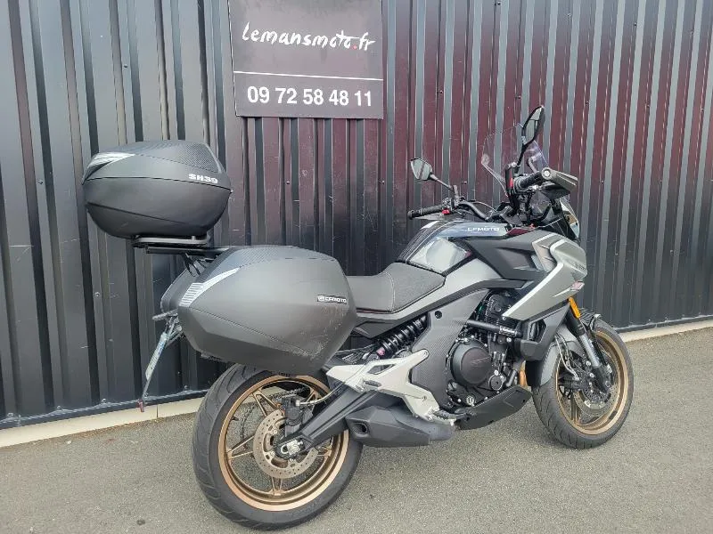 MT 700