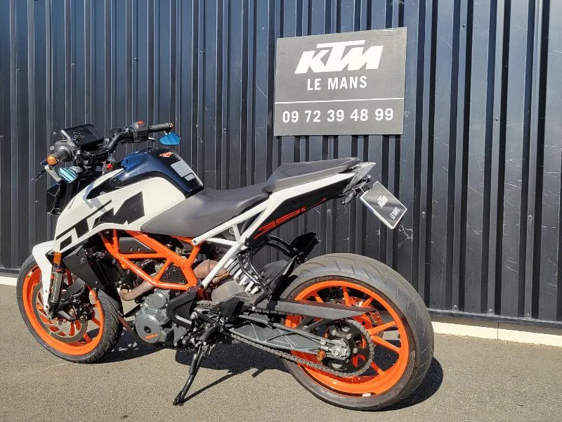390 DUKE