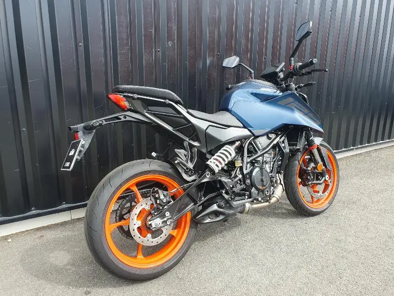 125 DUKE ABS
