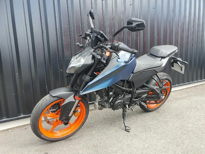 125 DUKE ABS