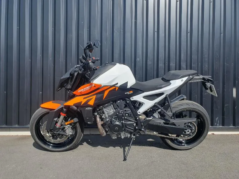 990 DUKE