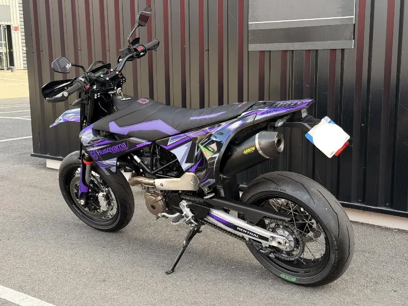 701 SUPERMOTO