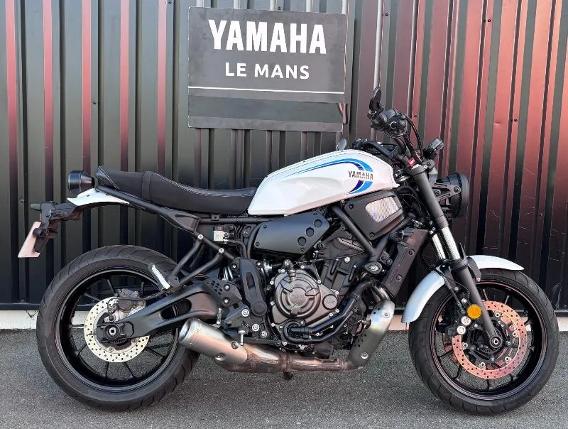 XSR 700