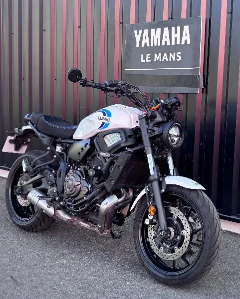 XSR 700