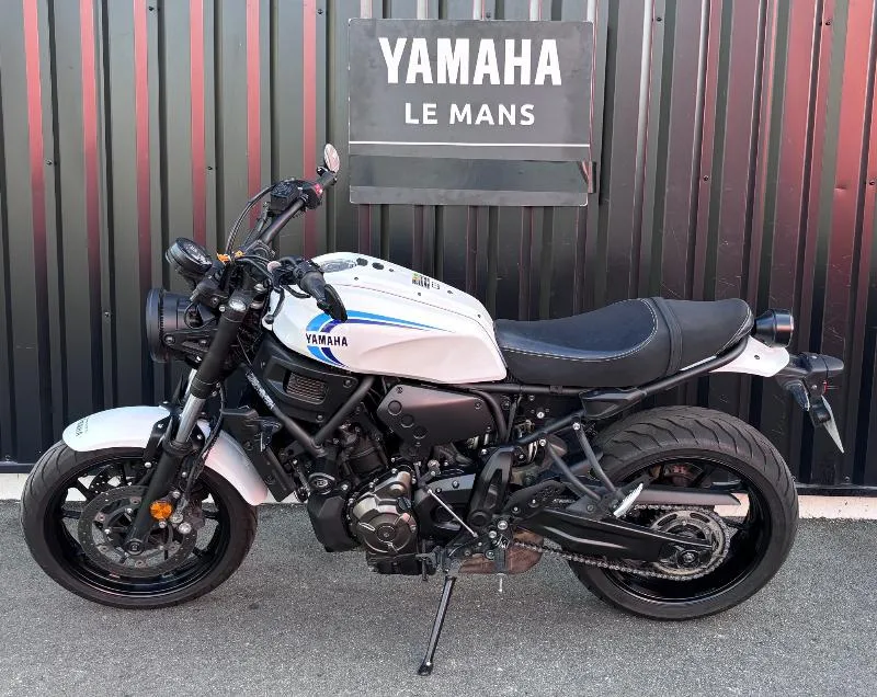 XSR 700