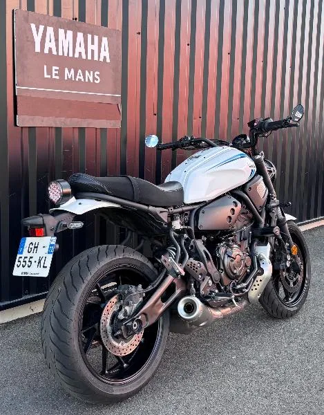 XSR 700