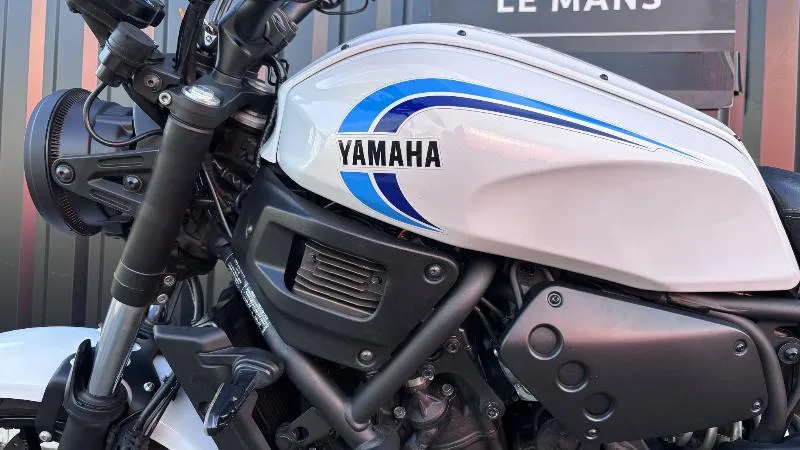 XSR 700