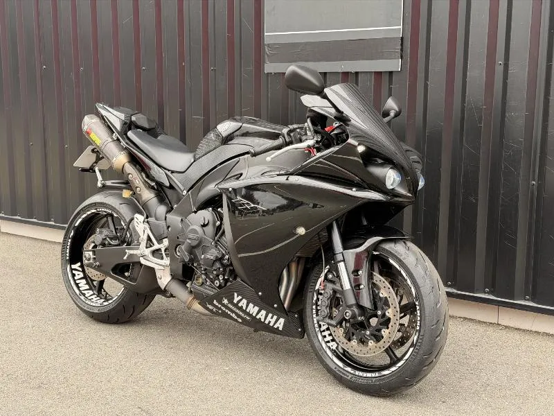 YZF 1000 R1