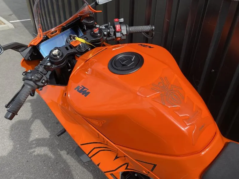 990 RC R