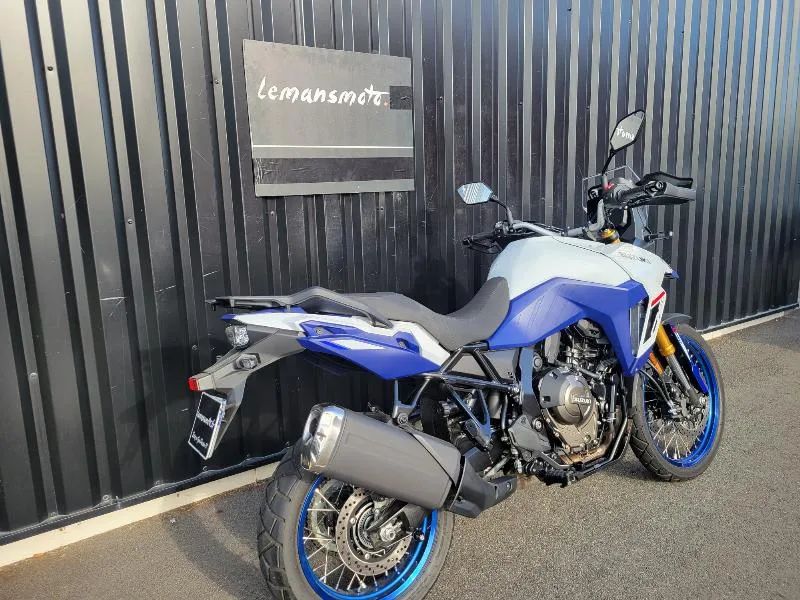 DL VSTROM 800DE