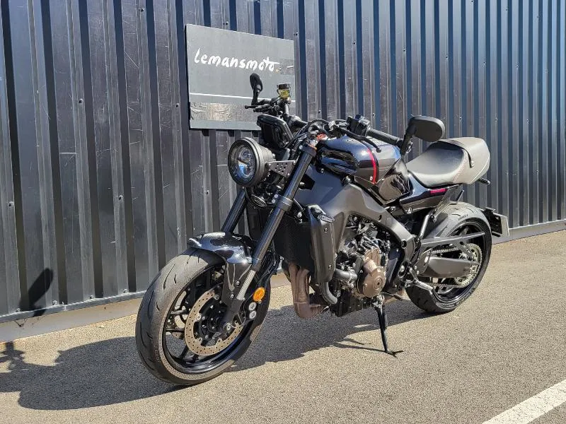 XSR 900