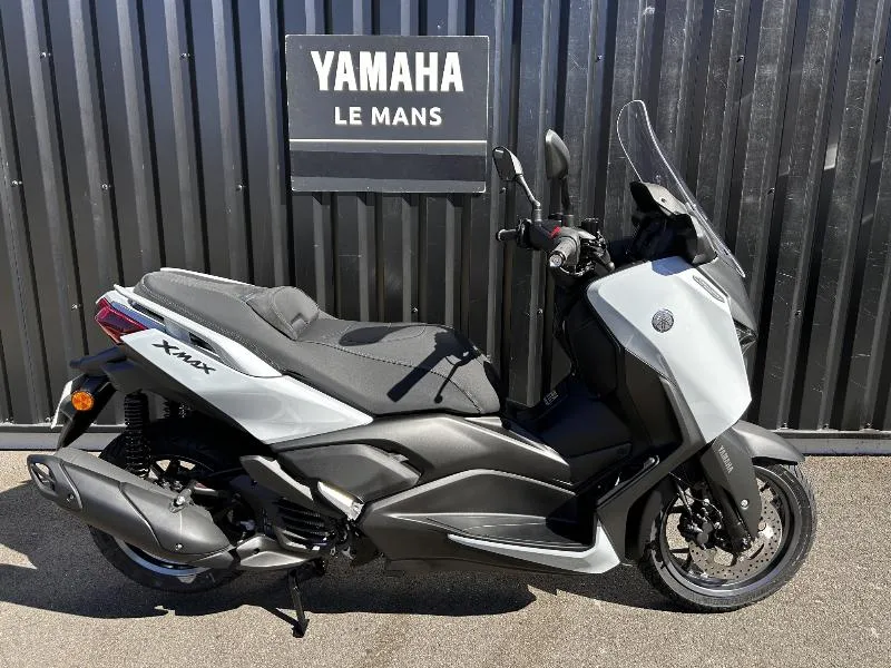 XMAX 125 TECH MAX