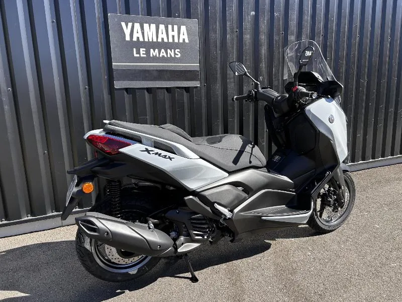 XMAX 125 TECH MAX