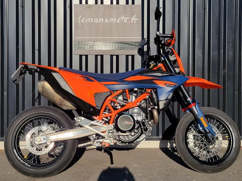 690 SMC R