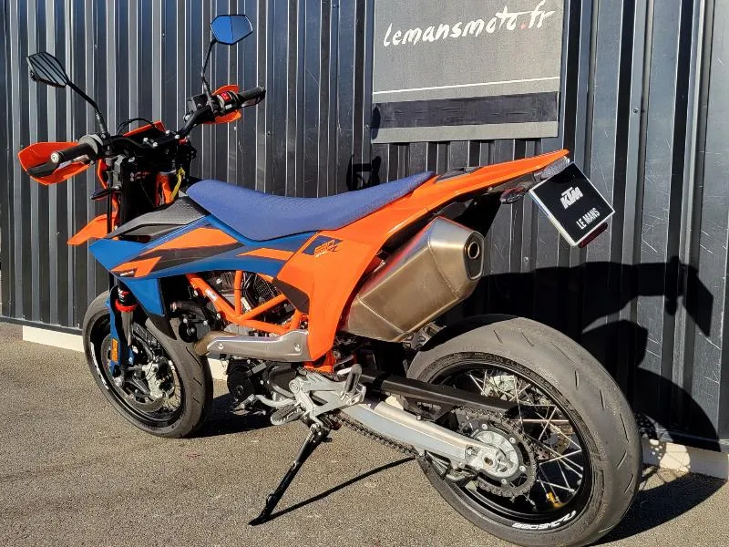 690 SMC R